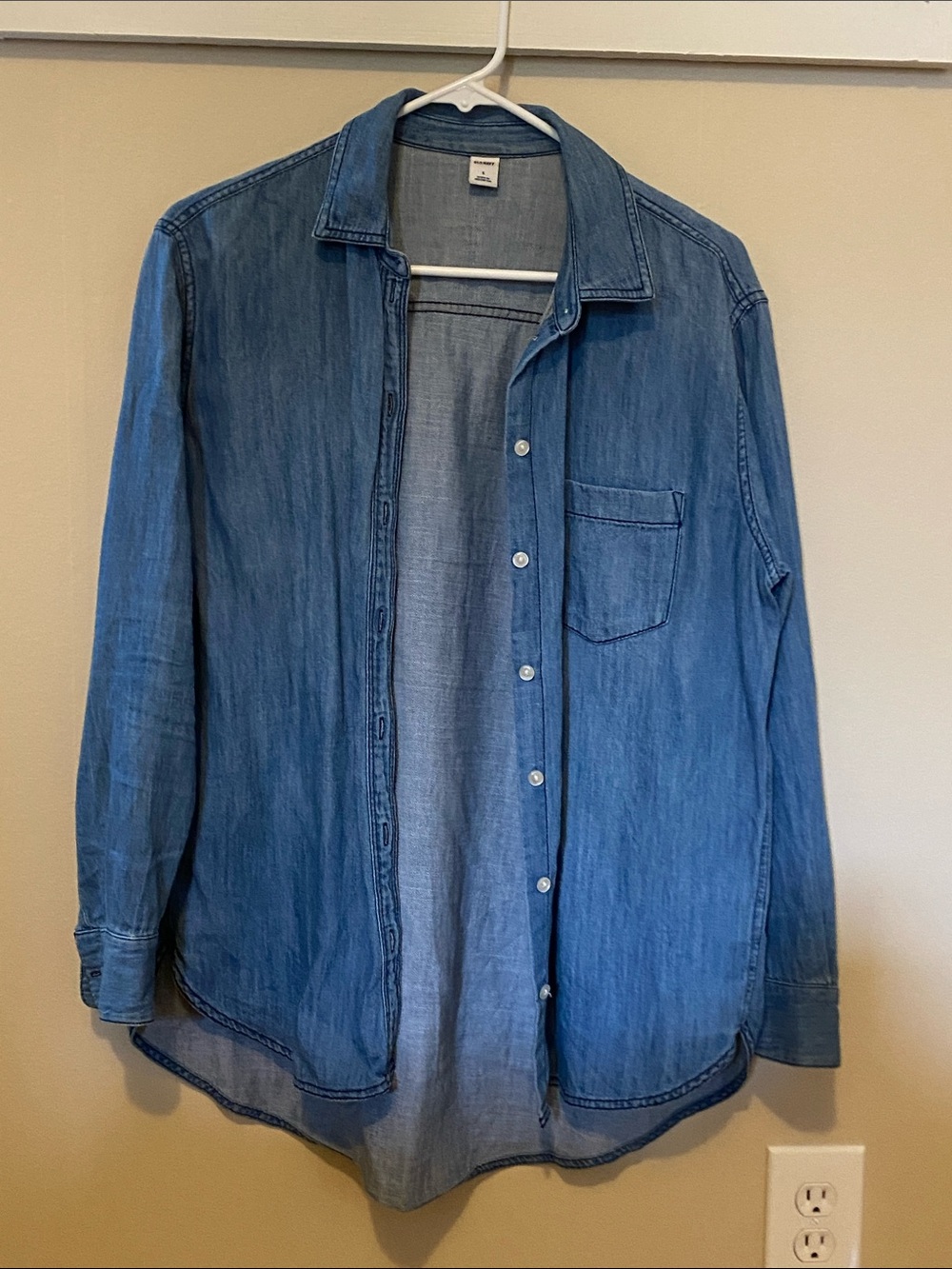 Old Navy Women’s Oversized Blue Denim Shirt Jacket